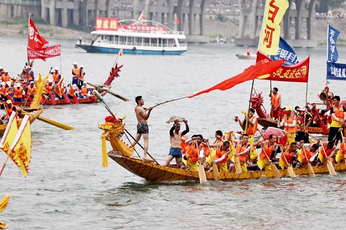 第二十二届中国安康汉江龙舟节主题活动盛大举行